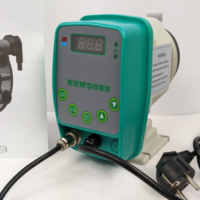 Мембранный дозирующий насос NewDose DP-06-05-LM, 6 л/ч, 140 впрысков Мембранный дозирующий насос NewDose DP-06-05-LM, 6 л/ч, 140 впрысков